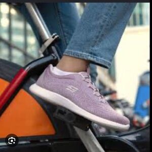 Skechers Go-Walk Women's Mauve Knit Sneakers | Size 7.5